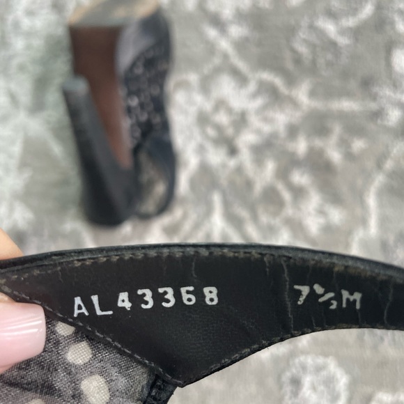 Stuart Weitzman black peep toe lace slingback heel - Picture 4 of 4